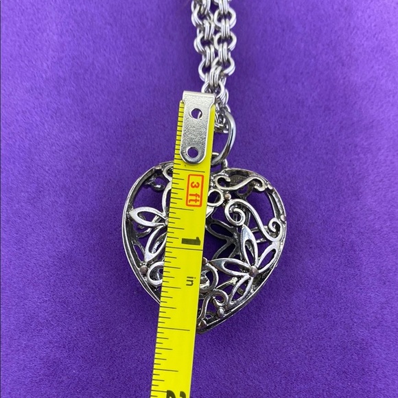 💛 Elegant AVON Silver Heart Pendant Necklace - Picture 2 of 4